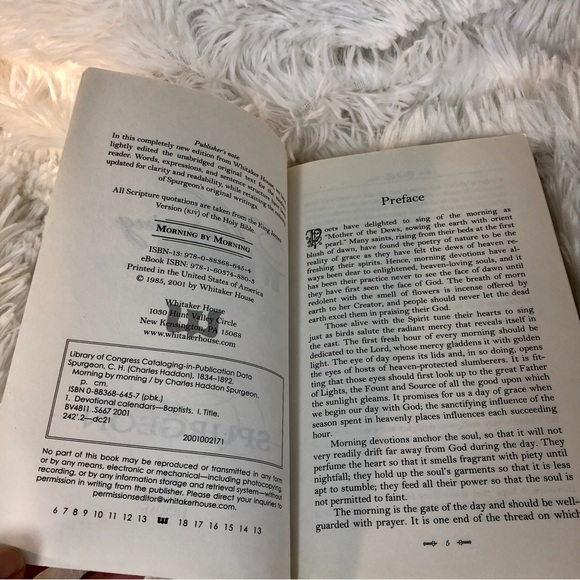 Leadership Paperback Book Set of 2 - Picture 5 of 14